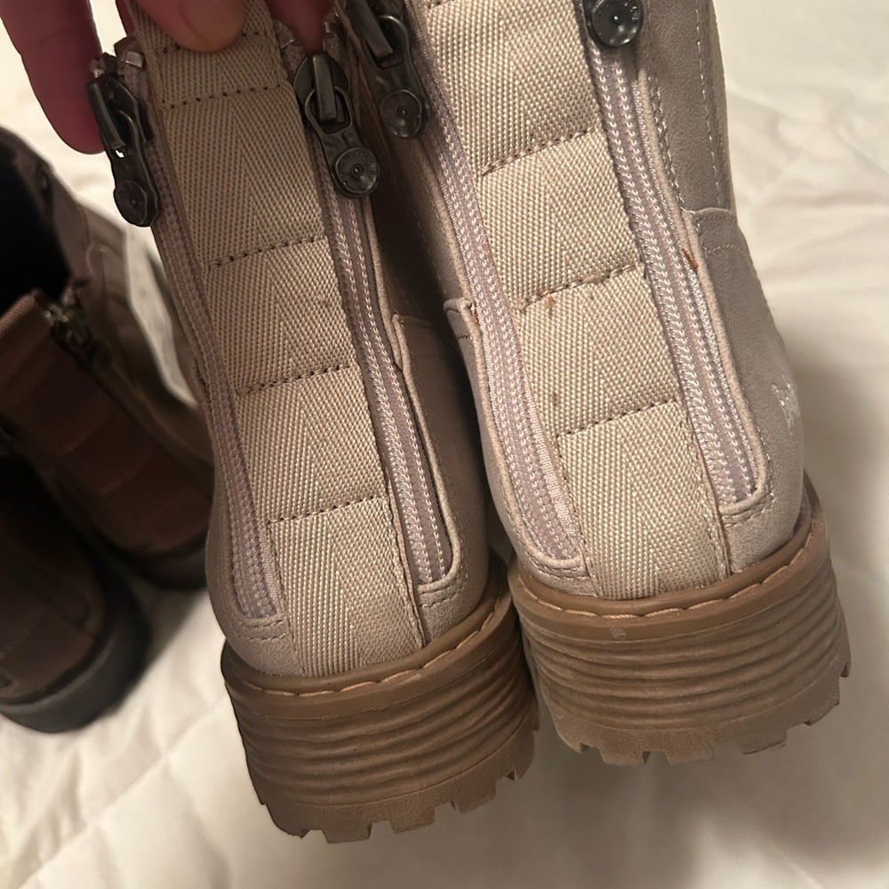 Blowfish Women's Cream Ankle Booties - Picture 2 of 6